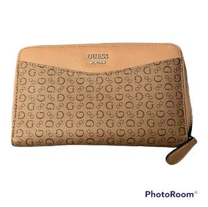 GUESS wallet